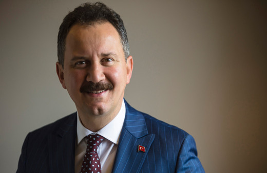 AK Partili Mestan Özcan CHP'nin sloganının sitesini satın aldı!