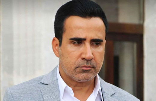 Şarkıcı Emrah'tan hayranlarını yıkan haber