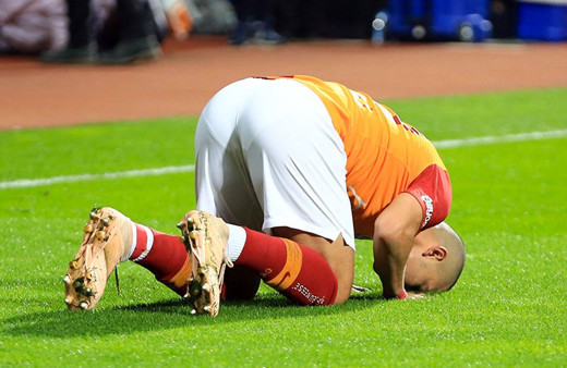Feghouli: Benfica burada kazanmayı başardıysa biz de onları orada yenebiliriz