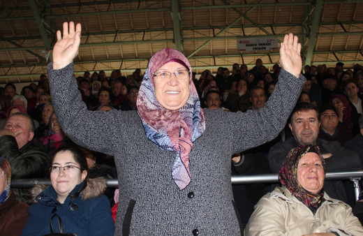 TOKİ sayesinde 62 yaşında ev sahibi oldu