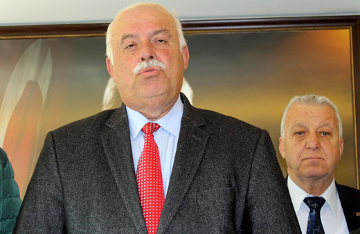 İzmir'de CHP'li Belediye Başkanı Tayfur Çiçek DSP'den adaylığını açıkladı