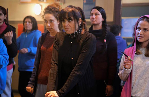 Avlu'da flaş ayrılık! Dizinin sevilen ismi veda ettiğini duyurdu