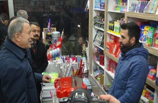 Bakan Akar ve Genelkurmay Başkanı Güler Yüksekova’da