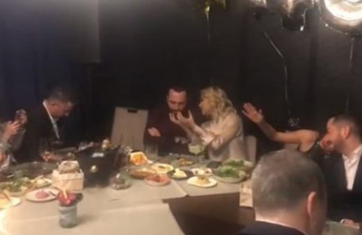 Berkay ve Ece Erken'in katıldığı doğum gününe striptizci damga vurdu