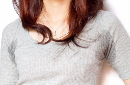 Elleri ve ayakları aşırı terleyenlere iyi haber! Terlemenin çaresi bulundu