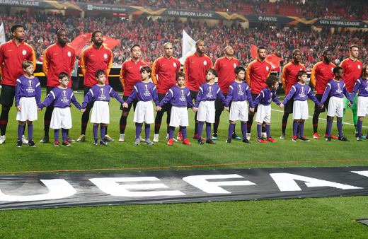 Diagne saç baş yoldurdu: Balon değil bildiğin sabun köpüğü