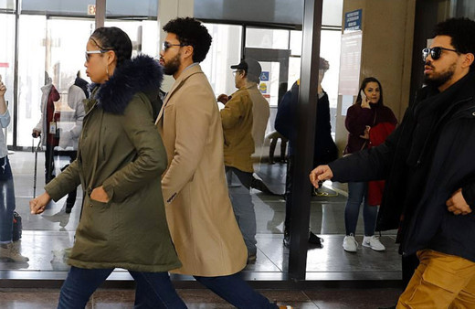 Eşcinsel dizi oyuncusu maaşı artsın diye bakın ne yaptı!