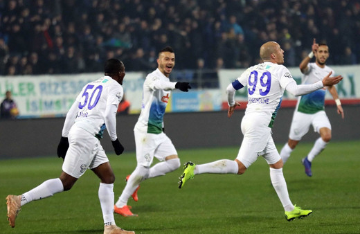 Çaykur Rizespor üç golle kazandı