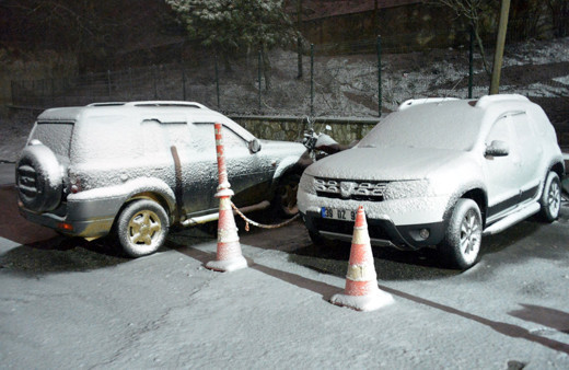 Meteoroloji uyarmıştı! Kırklareli'nde beklenen kar geldi