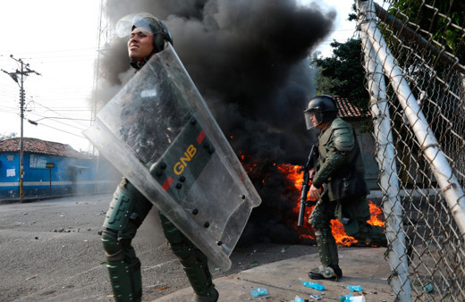 Venezuela Brezilya sınırında çatışma Ölü ve yaralılar var!