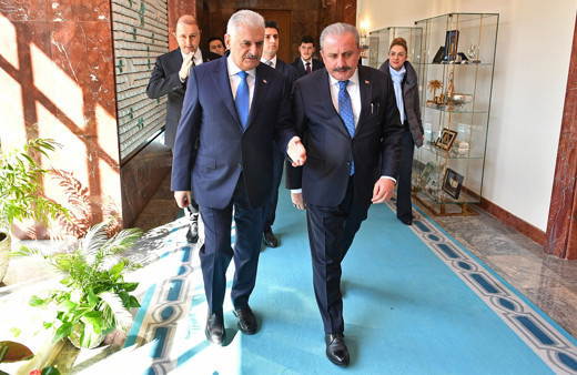 Meclis Başkanı Şentop'un ilk ziyaretçisi Binali Yıldırım oldu