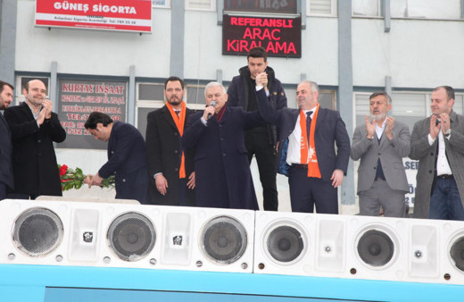 Binali Yıldırım Çatalca'da ilçe sakinlerine müjdeyi verdi