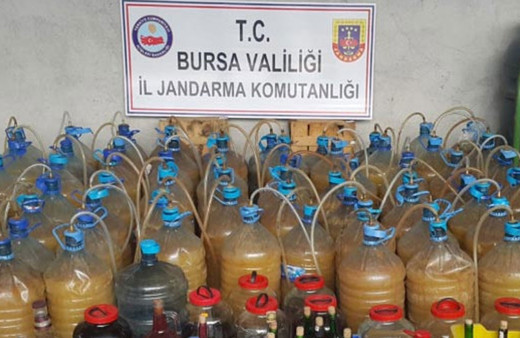 Bursa'da bin 400 litre sahte içki ele geçirildi