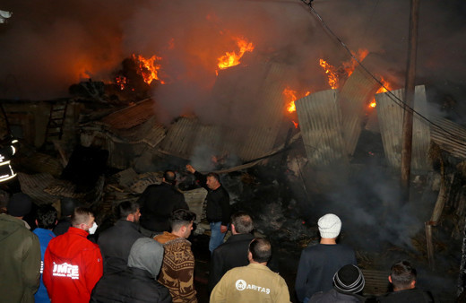 Bayburt'ta  Göldere köyünde yangın