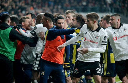 Beşiktaş ve Fenerbahçe PFDK'ya sevk edildi