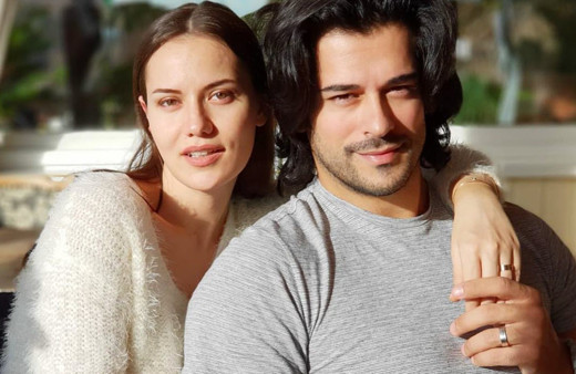 8 aylık hamile olan Fahriye Evcen, aylar sonra ilk kez böyle görüntülendi