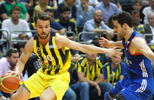 Fenerbahçe Beko - Anadolu Efes maç sonucu 82-73