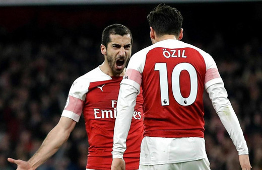 Arsenal 5'ledi Mesut şov yaptı