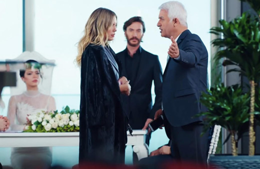 Yasak Elma'da senaryo değiştiren gelişme! Apar topar diziden ayrıldı