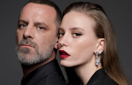 Ozan Güven ile Serenay Sarıkaya'nın bornozlu fotoğrafı sosyal medyaya düştü, ortalık yıkıldı