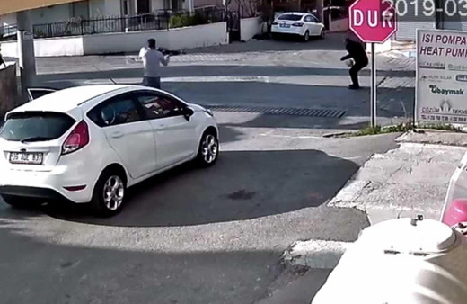 İzmir'de belediye meclis üyesi adayına silahlı saldırı