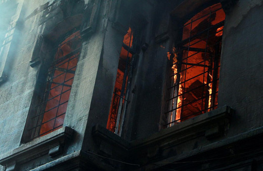 Beyoğlu'ndaki yangına ilişkin valilik açıklaması: 1 kişi gözaltına alındı!