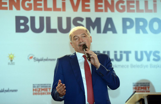 Mevlüt Uysal: "Engelli vatandaşlarımız hizmetten mahrum kalmış"