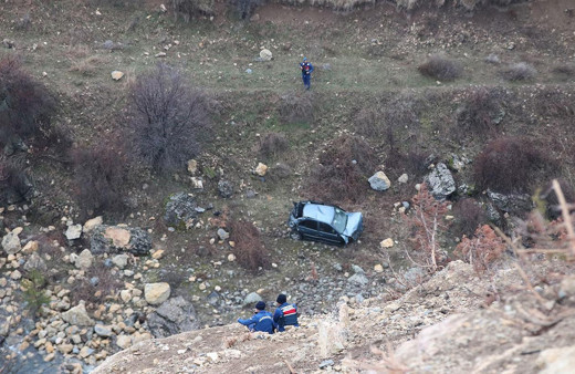 Bolu'da kayıp 2 kişinin cansız bedeni 500 metrelik uçurumda bulundu