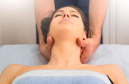 Bel ve boyun fıtığının ameliyatsız tedavisi mümkün müdür?