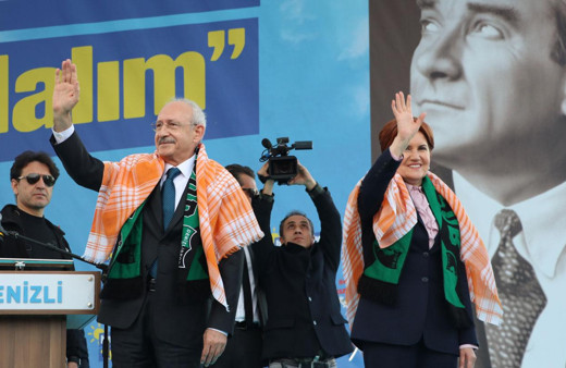 Denizli'de Millet İttifak'ından ilk ortak miting 'Anne terliği atın'