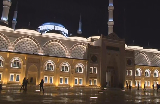 Çamlıca Camii'nde ilk ezan okundu