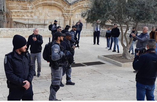Fanatik Yahudiler yine Mescid-i Aksa'yı bastı