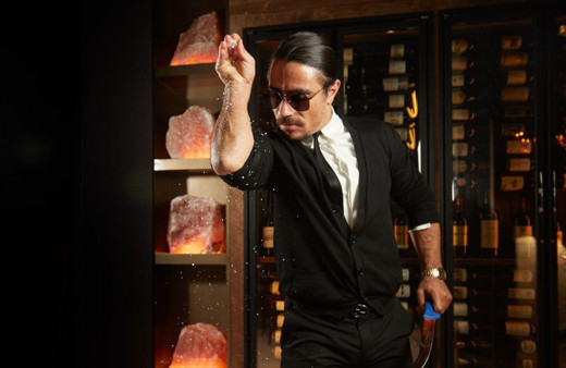 Nusret'ten kadınlara büyük jest: Yemekler ücretsiz