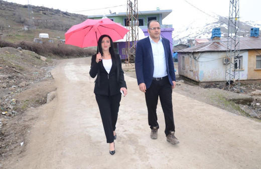 Şırnak'ta kadın muhtar adayı 3 erkekle yarışıyor