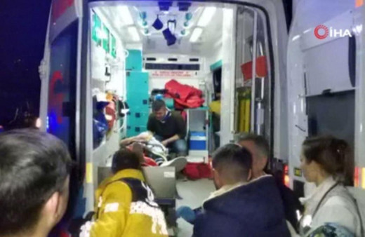 Samsun Canik'te kamyonet takla attı! Yaralılar var