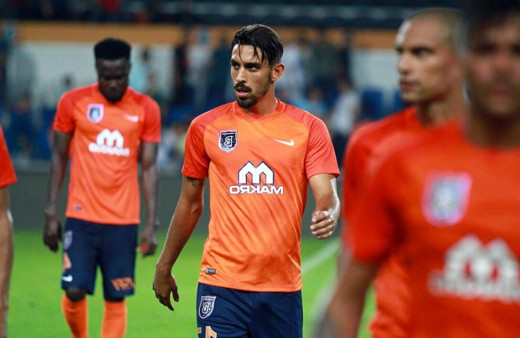 Başakşehir'in yıldızı İrfan Can Kahveci İngiltere'ye gidiyor