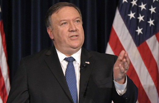 Mike Pompeo: Venezuela'daki tüm diplomatları geri çekiyoruz
