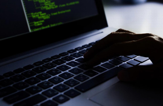 İnternet sitesinden tanıştığı kadına 16 bin euro kaptırdı