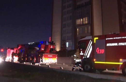 Rezidans dairesinde yangın: 150 kişi tedbir amaçlı tahliye edildi