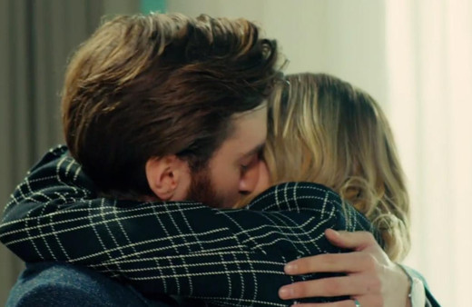 Yasak Elma'nın otelde seks sahnesi Aşk-ı Memnu çakması çıktı!