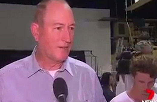 Avustralyalı ırkçı senatör Fraser Anning'e 'yumurtalı' protesto