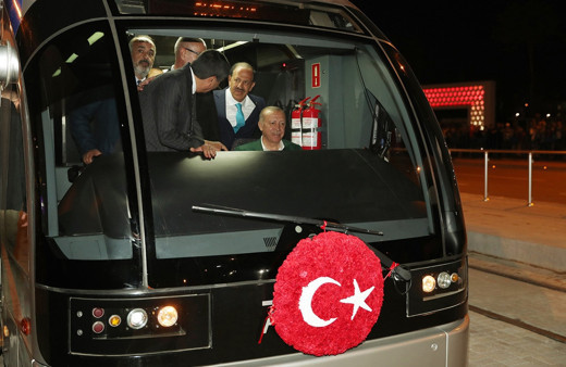 Erdoğan Antalya'da tramvay hattını açtı