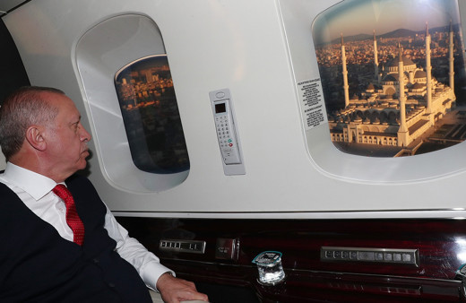 Cumhurbaşkanı Erdoğan Çamlıca Camisini havadan inceledi