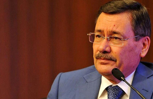 Yıldız Tilbe'nin Ayasofya'nın isteğine Melih Gökçek'ten destek