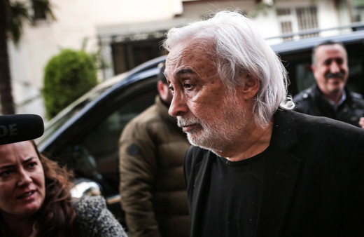 Burhan Kuzu'ya hakaretten yargılanan Müjdat Gezen'e zorla getirilme kararı!