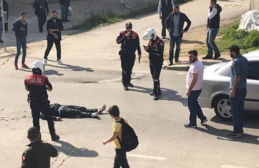 Kocaeli’de aranması olan şahıs polise ateş ederek kaçarken vurularak öldürüldü