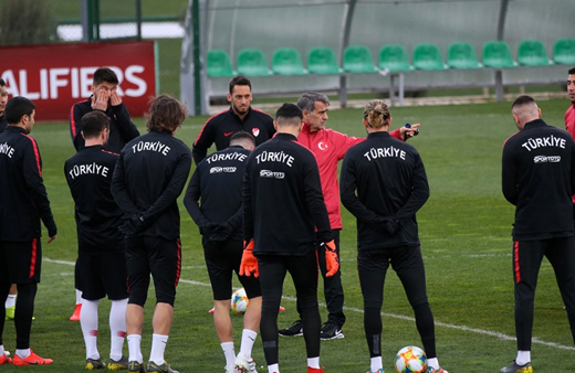 Milliler, Arnavutluk deplasmanında