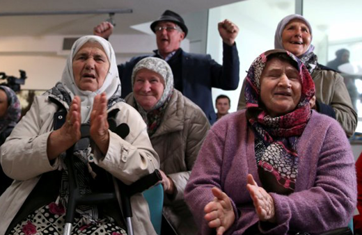 Karadzic'e müebbet cezası Bosnalıları sevindirdi