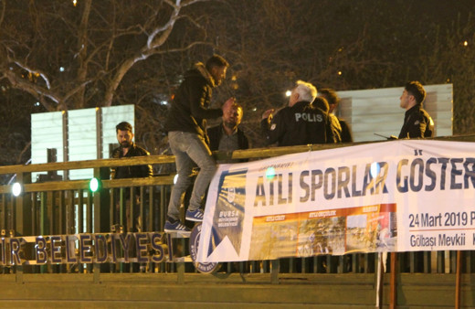 İntihar etmek için üst geçide çıktı! Yükseklik korkusu olunca...