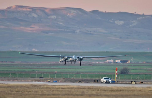 Yeni milli İHA Anka-Aksungur görenleri kıskandırıyor